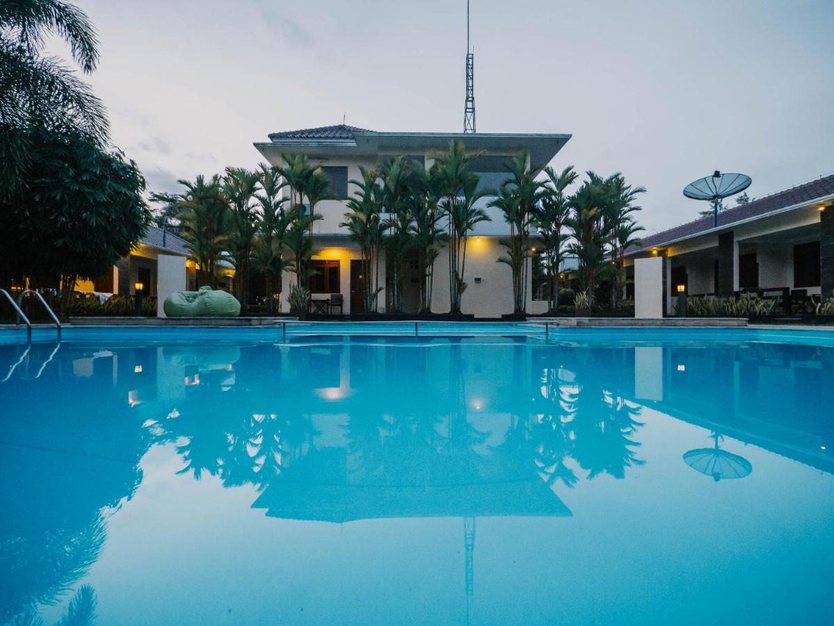 Sunrise Resort Batukaras Luaran gambar