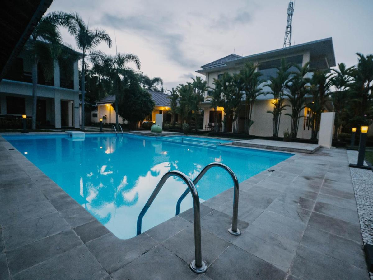 Sunrise Resort Batukaras Luaran gambar