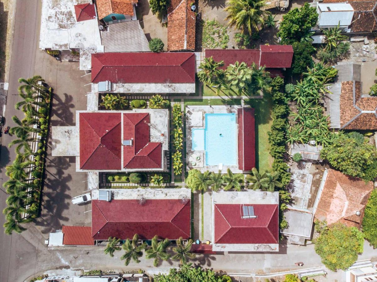 Sunrise Resort Batukaras Luaran gambar