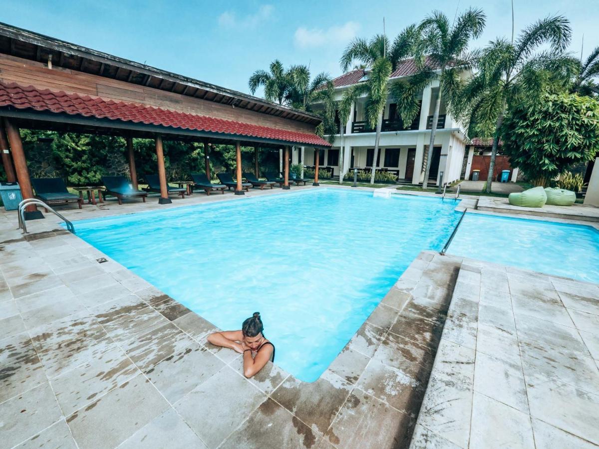 Sunrise Resort Batukaras Luaran gambar