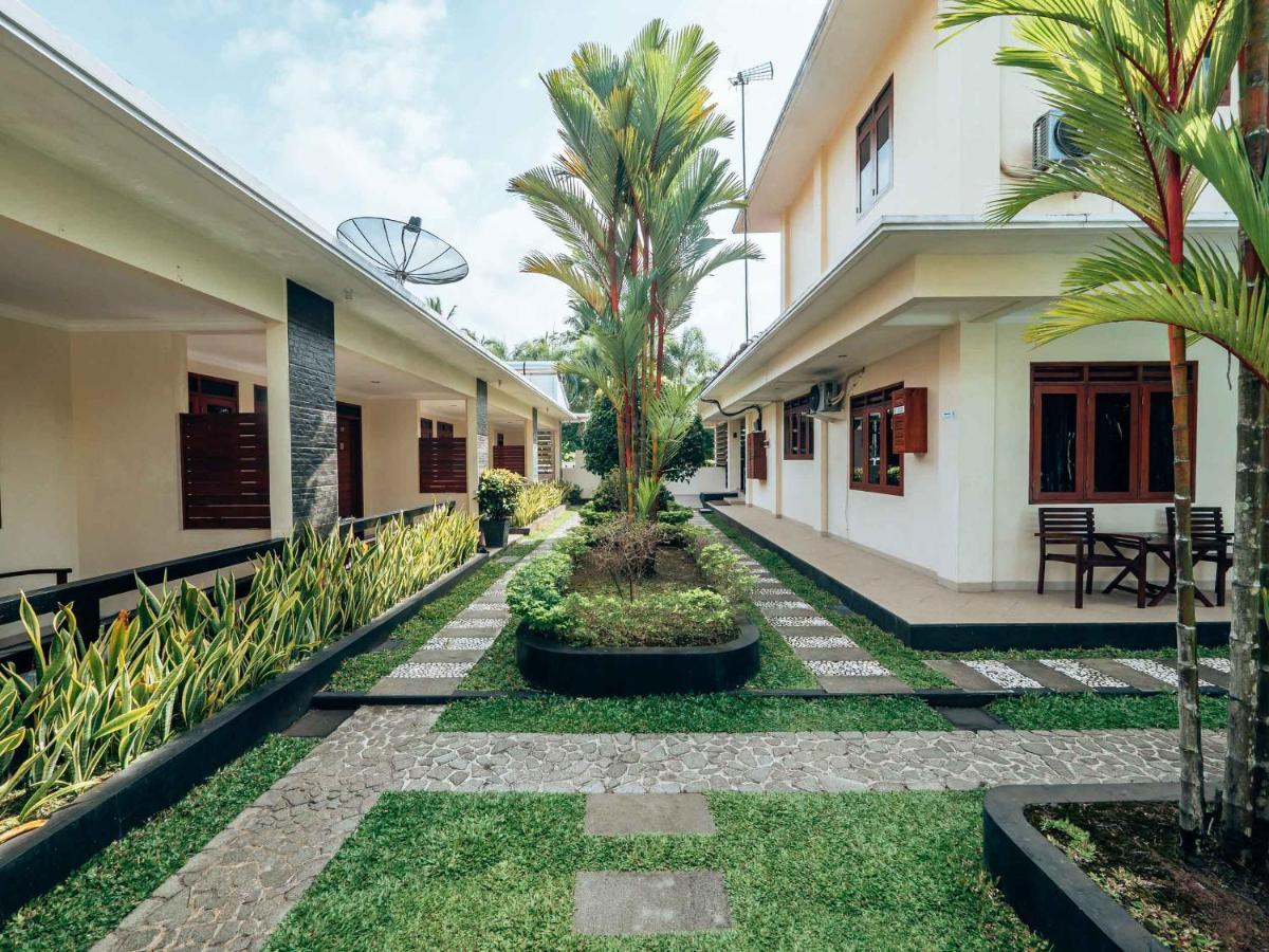 Sunrise Resort Batukaras Luaran gambar