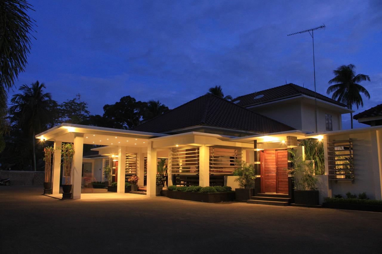 Sunrise Resort Batukaras Luaran gambar